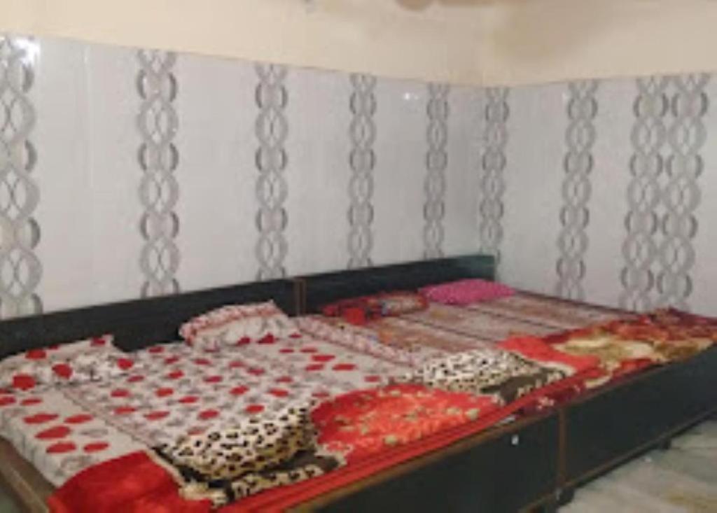 Maatu Shri Comfort Stay-Guest House Mathura Exterior foto