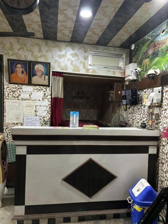 Maatu Shri Comfort Stay-Guest House Mathura Exterior foto